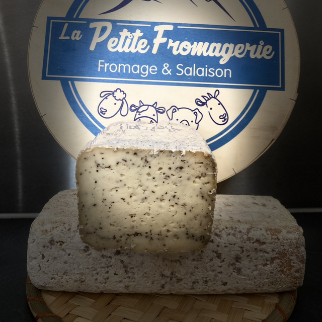 Fromage de vache fermier au lait cru saveur poivre noir 250g 