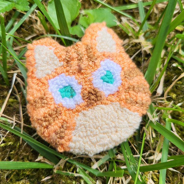 Broche chat orange