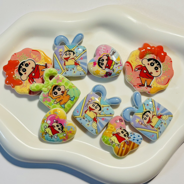 5 Shin Chan character beads mix