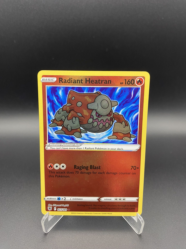 Radiant Heatran (27/189) Astralglanz - Near Mint - EN - Ultra Rare