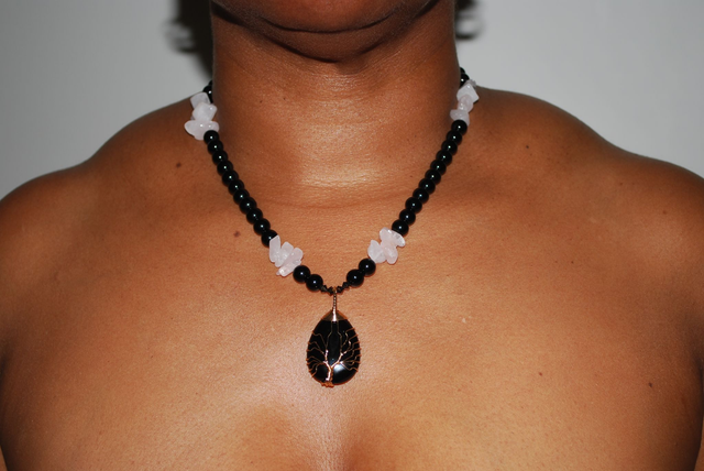 Collier obsidienne en onyx et quartz rose 