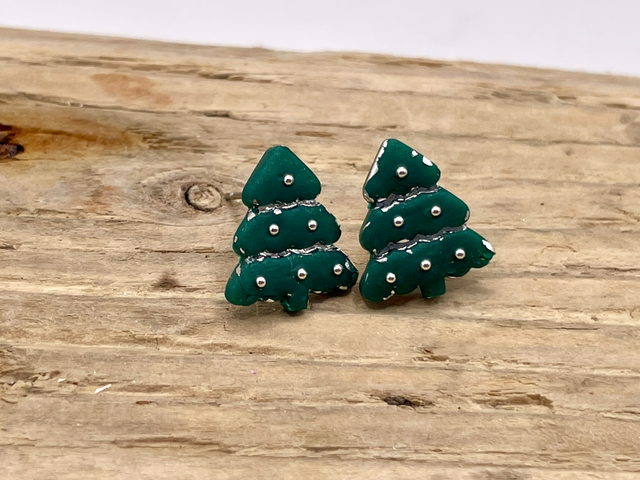Christmas tree silver baubles studs 