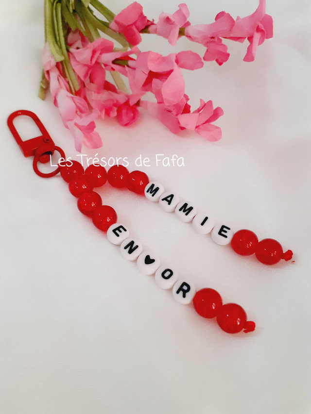 Porte-clés rouge personnalisé cadeau grand mère
