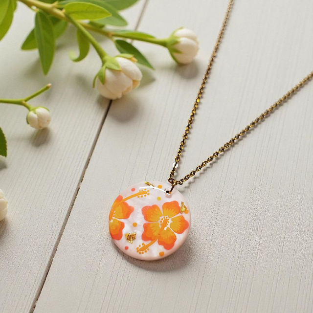 Collier dessiné Flora acier inoxydable orange jaune nacre