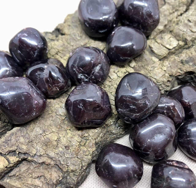 Pierre roulée Grenat 