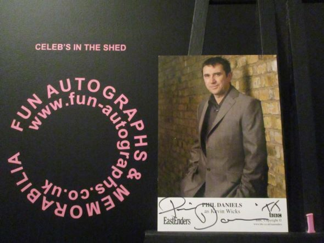 Phil Daniels (Kevin Wicks) Authentic Autographed EastEnders 6x4 Cast Card (1)