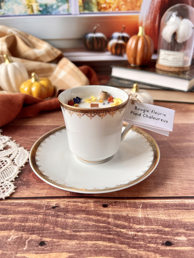 🍁 Bougie Plaid chaleureux - tasse à café "frise or et liseré noir" avec sous-tasse