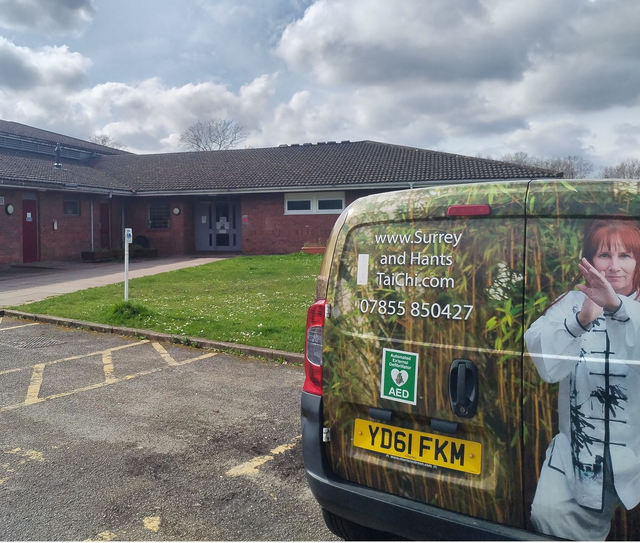 c) Mon 8.30pm  IMPROVERS 