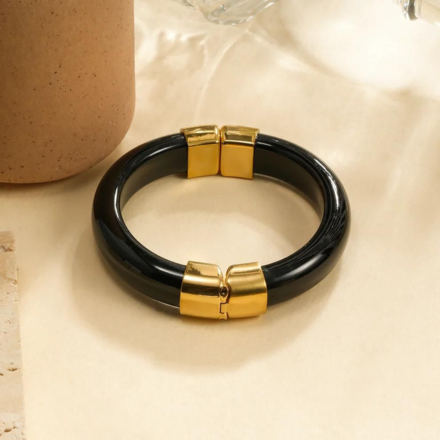 Bracelet Manchette Résine Noir Aimanté Acier Inoxydable