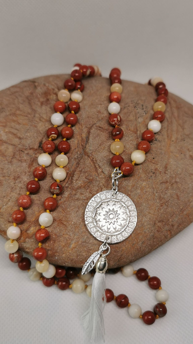 Roter Jaspis - Karneol - Honig Jade Malakette