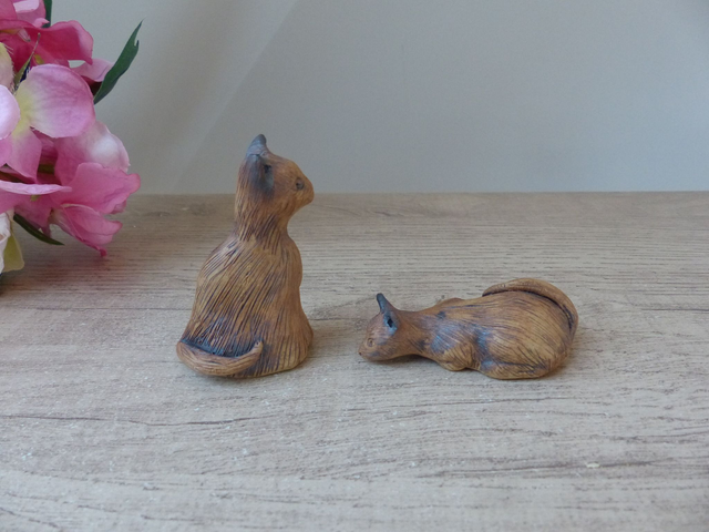 Duo de Figurines Chats Marron en Argile – Sculptées à la Main – Vintage Rare