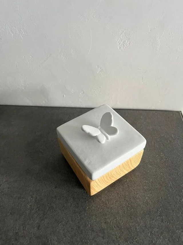 Petite boite a bijoux partylite papillon