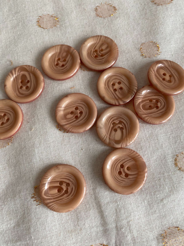 Lot de boutons effet bois