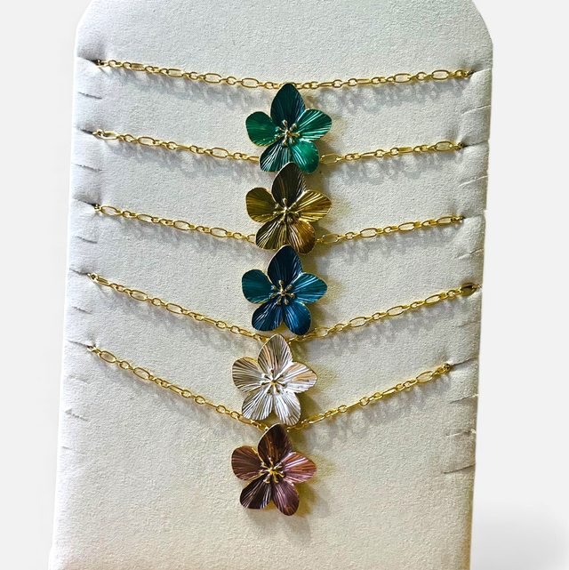Collier fleur colorée