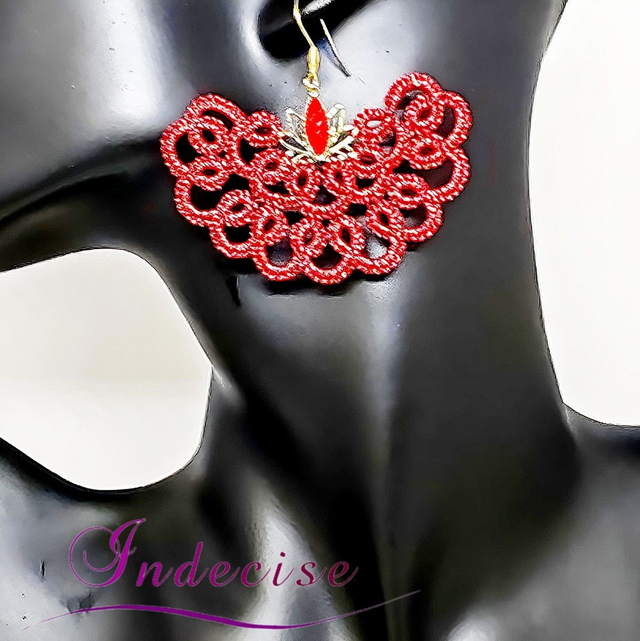 Boucles d'oreilles éventail rouge brillant, crochets et pampilles en acier inoxydable - Créations Indecise
