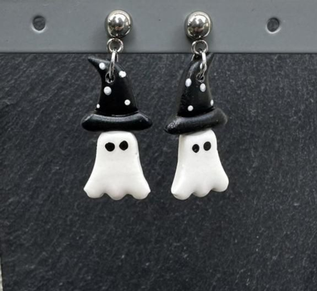 Boucles d&#039;oreilles fantômes sorciers