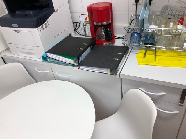 Ensemble Table ronde & 4 chaises blanches