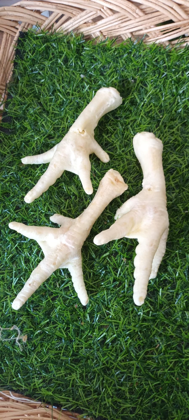 Puffed Chickens Foot x1