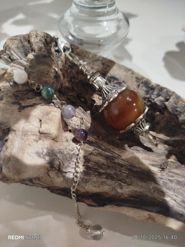 🧡 Pendule en Calcite Orange – Chaîne 7 Chakras