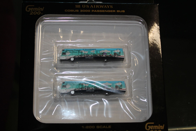 US Airways COBUS 3000 &quot; Greener&quot; Passenger Bus, 1:200