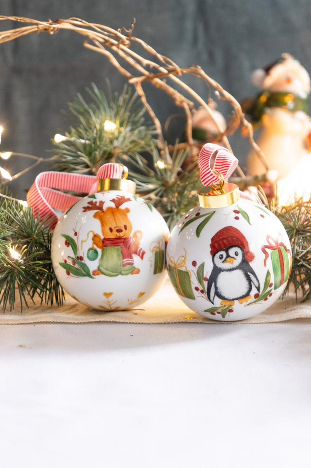 Boule de Noël personnalisée, Mon Premier Noël avec prénom, en porcelaine, motif renne ou pingouin