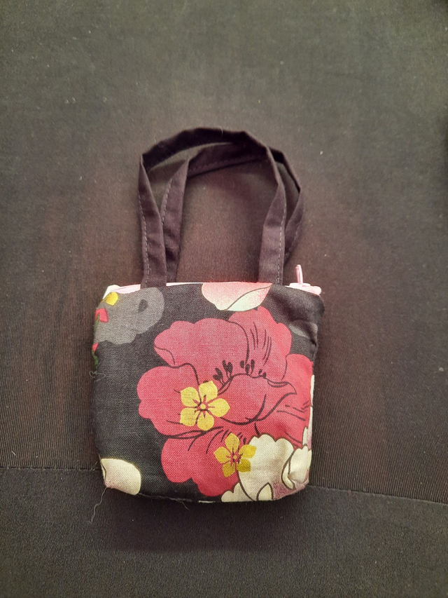 Porte monnaie avec anse Fleur Japonaise