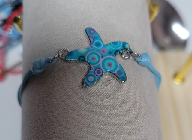 Bracelet simple étoile bleu