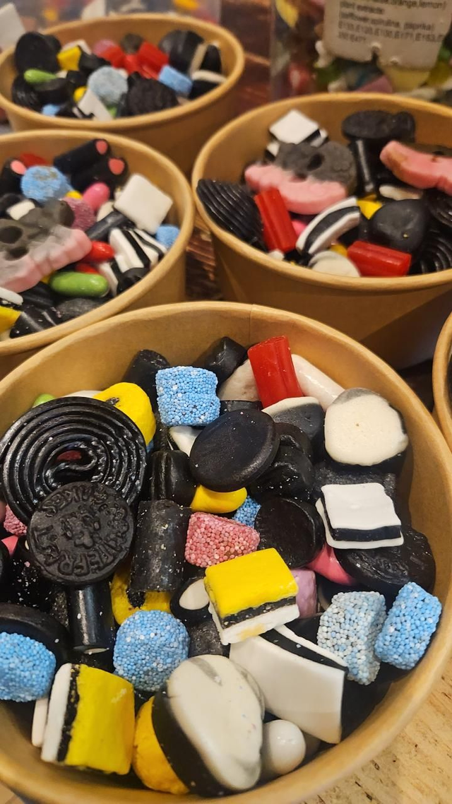 Liquorice Bento Bowls 