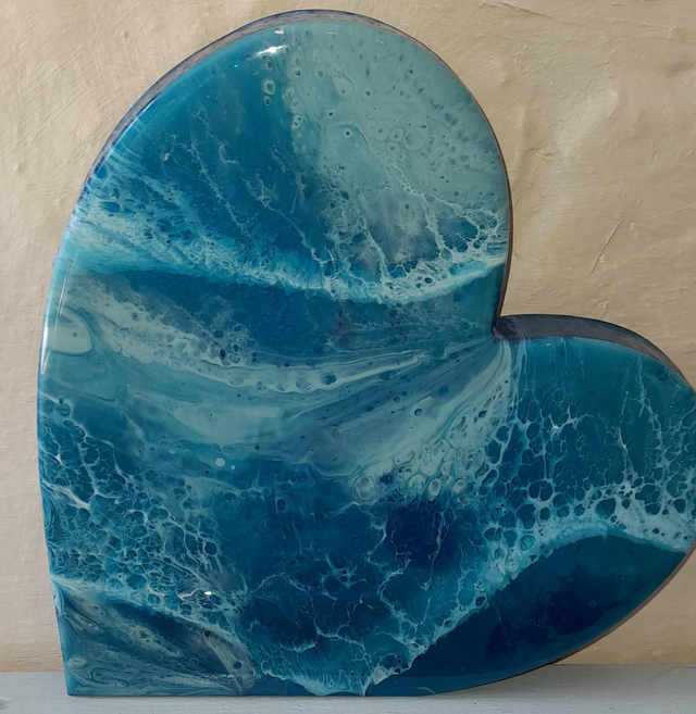 Freestanding heart