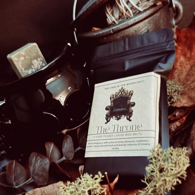 The throne luxury wax melts