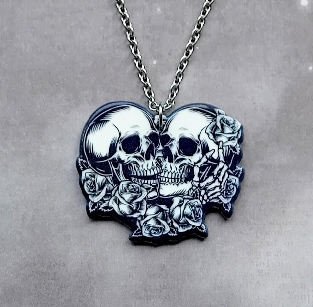 Skull Lovers Acrylic Necklace 