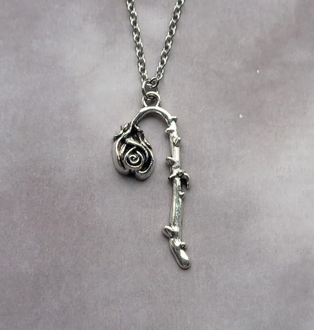 Wilted Rose Necklace 