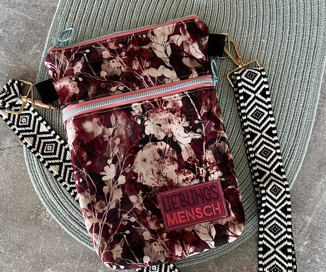 Crossbag Tasche Softshell Bordeaux 