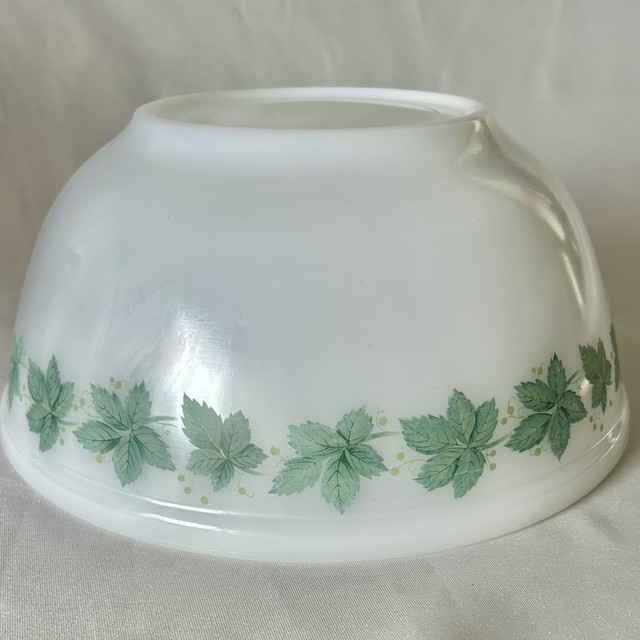 Vintage Phoenix Opalware Green Ivy Leaf Milk Glass Mixing Bowl