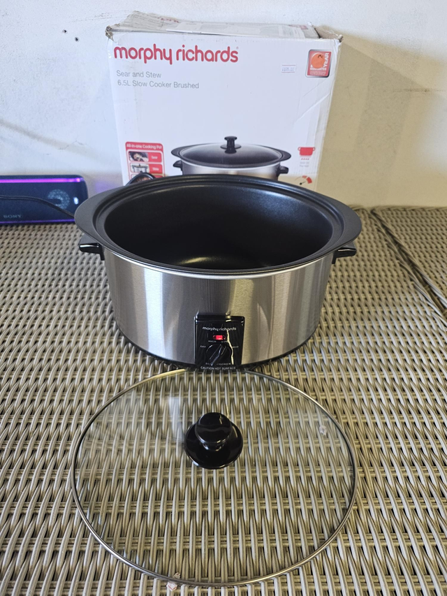 Morphy richards Sear And Stew Slow Cooker 6.5L