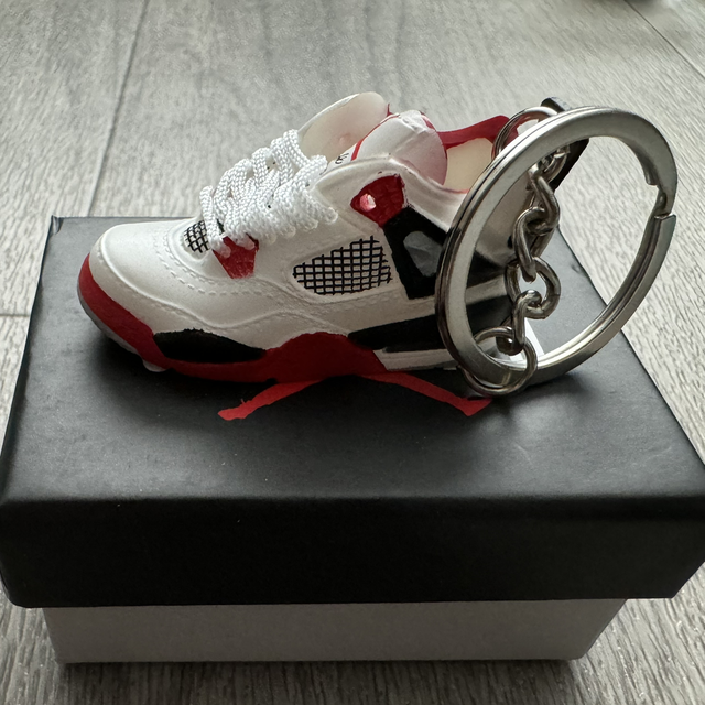 Nike / Jordan keyring &amp; Box