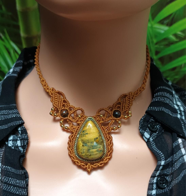 Collier en pietersite et œil de fer