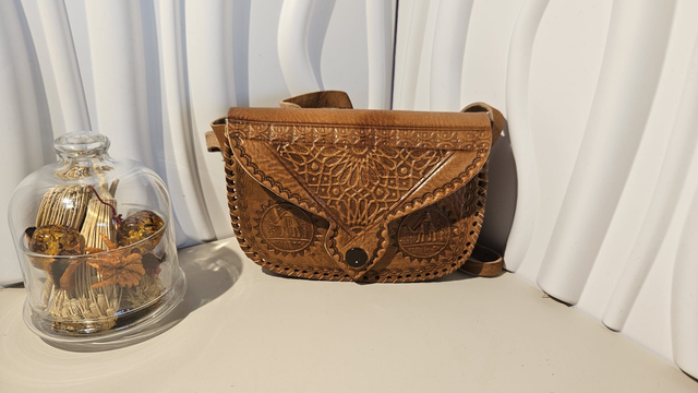 Sac bandoulière en cuir de veau gravé marocain fait main - Couleur Marron