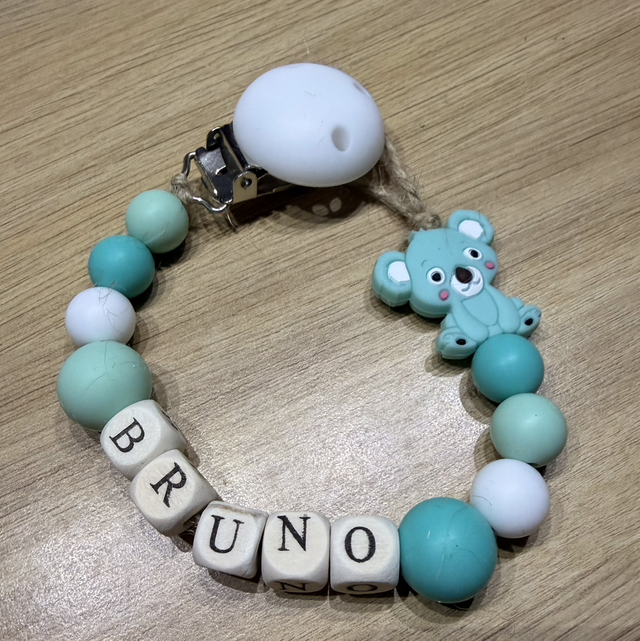 Attache tétine silicone personnalisée