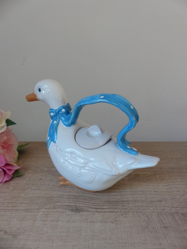 Théière artisanale en forme de canard ou d'oie avec foulard bleu peinte main, décoration originale cuisine, cadeau collectionneur Japon