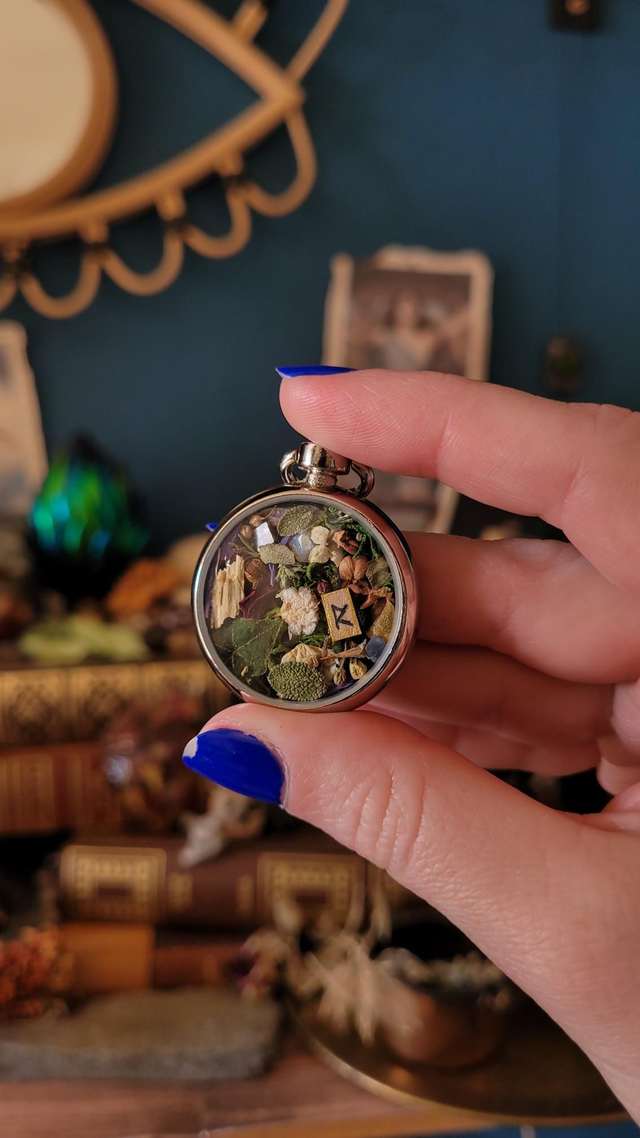 Pendentif talisman : Divination