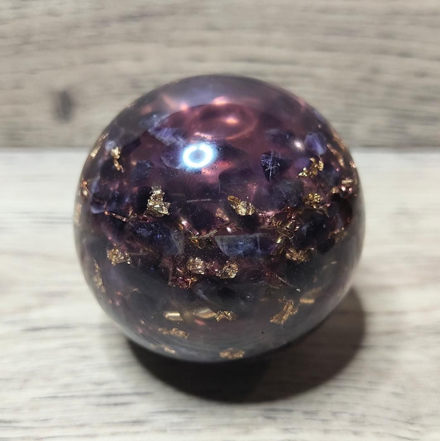 Orgonite sphère améthyste 