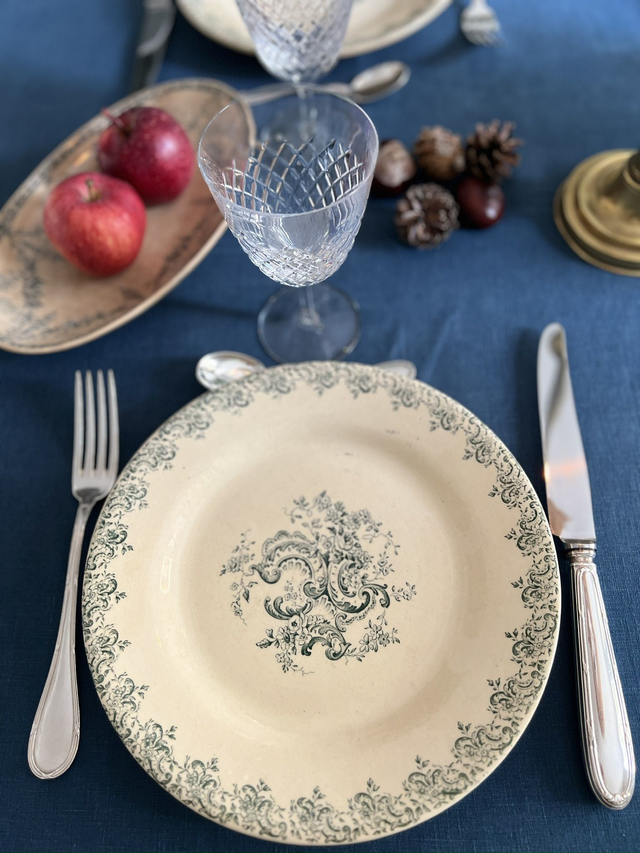 LOUIS XV - Suite de 6 assiettes plates signées Gien - Terre de Fer