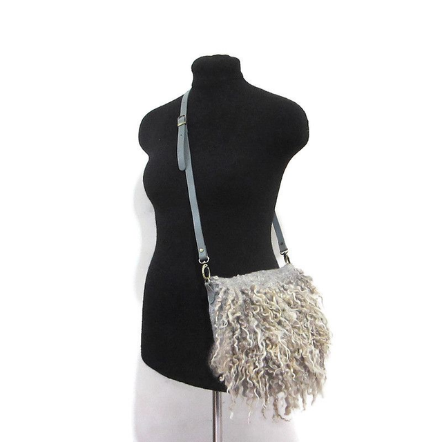 Borsa donna fatta a mano borsa a tracolla feltro lana merino grigio regalo per donna borsa unica per ragazza Borsa ecologica