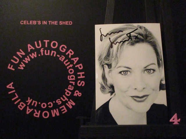 Sara Stewart Authentic Autographed 6x4 Photograph (A4)