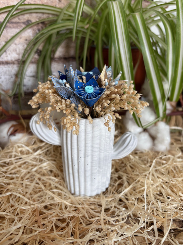 Vase cactus pour fleurs séchées : Effet marbré gris
