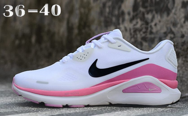 Nike Structure 26 (Vendu sans la boîte )