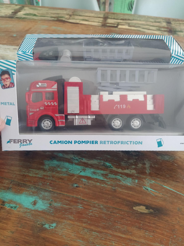 CAMION POMPIER RÉTRO FRICTION 