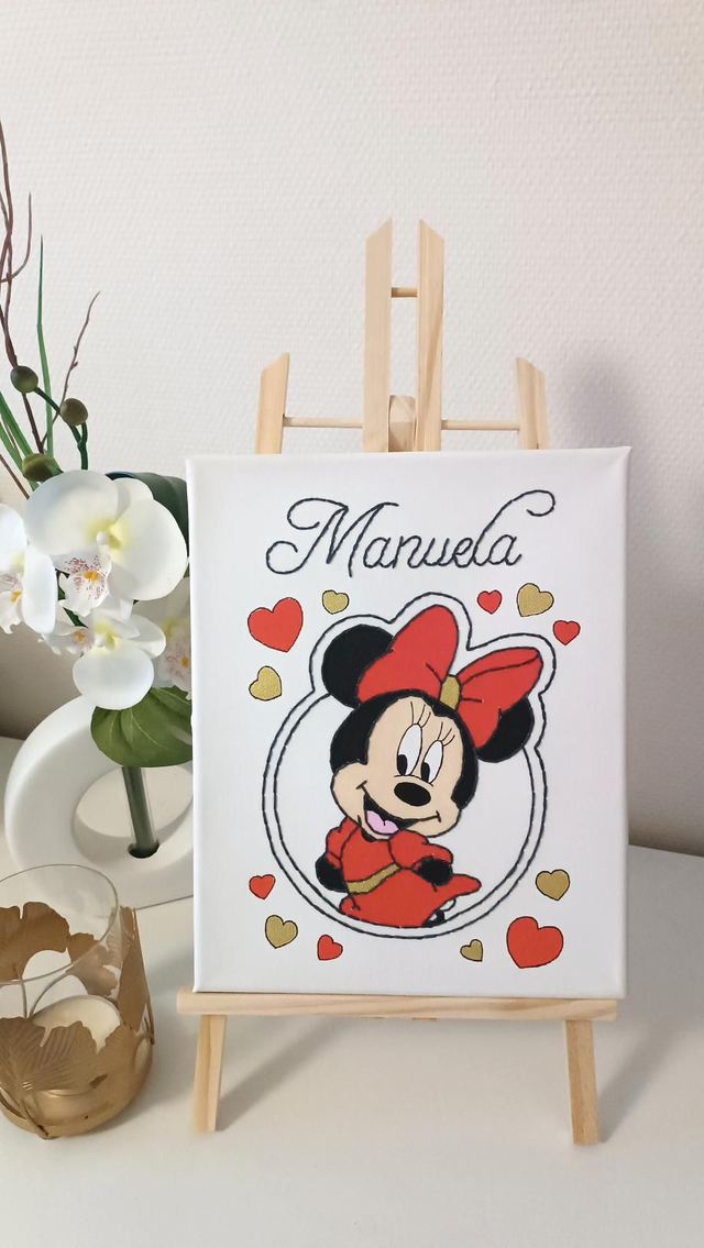 Toile brodée  Noeud rouge avec prénom 