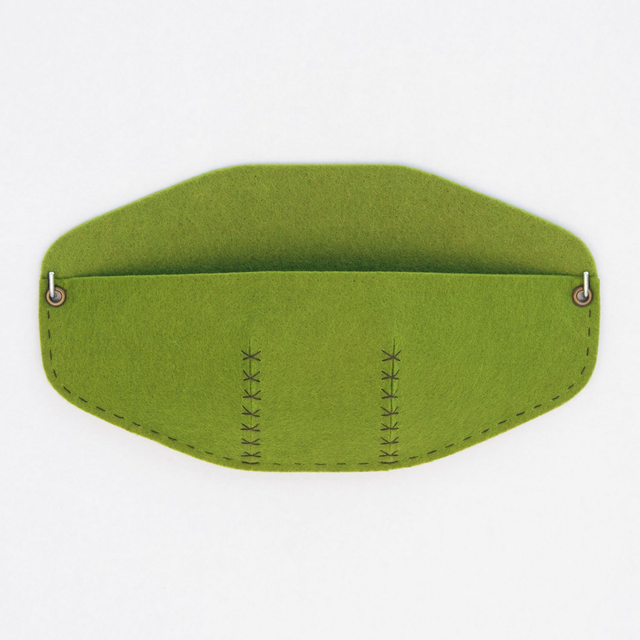 Vide-poche mural vert olive Hyphen
